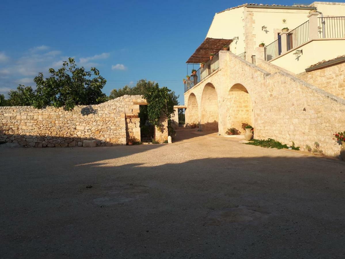 La Dimora Del Decano Villa Scicli Bagian luar foto
